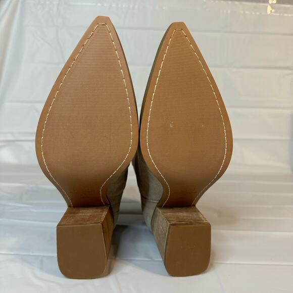 Marc Fisher Women's Matter Chelsea Ankle Boot in Cloud Suede Size 9.5 NWOT - Picture 5 of 10